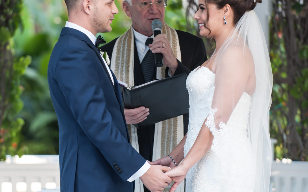When is it Customary to Schedule a Wedding Officiant?