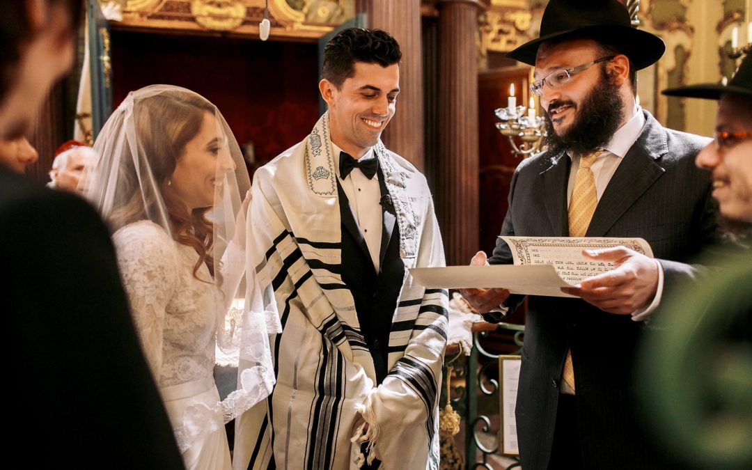 Traditional Jewish Wedding Traditions to Know